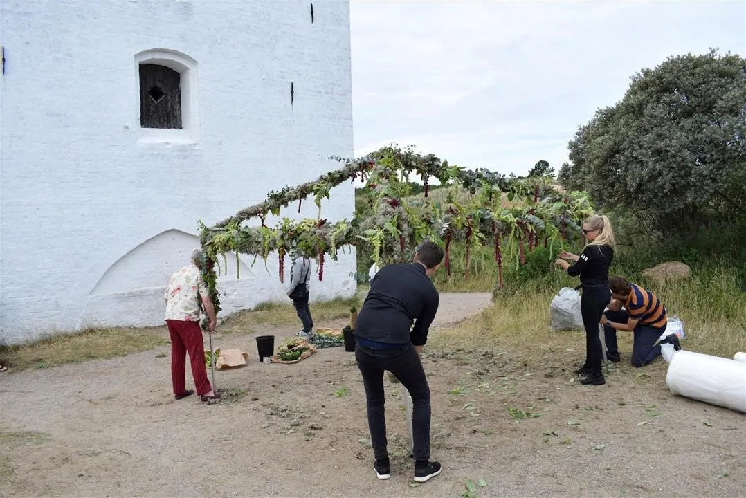 G22 den tilsandede kirke   the sand covered church skagen sat 22 jul (22)